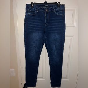 Stretchy skinny jeans (Size 14)